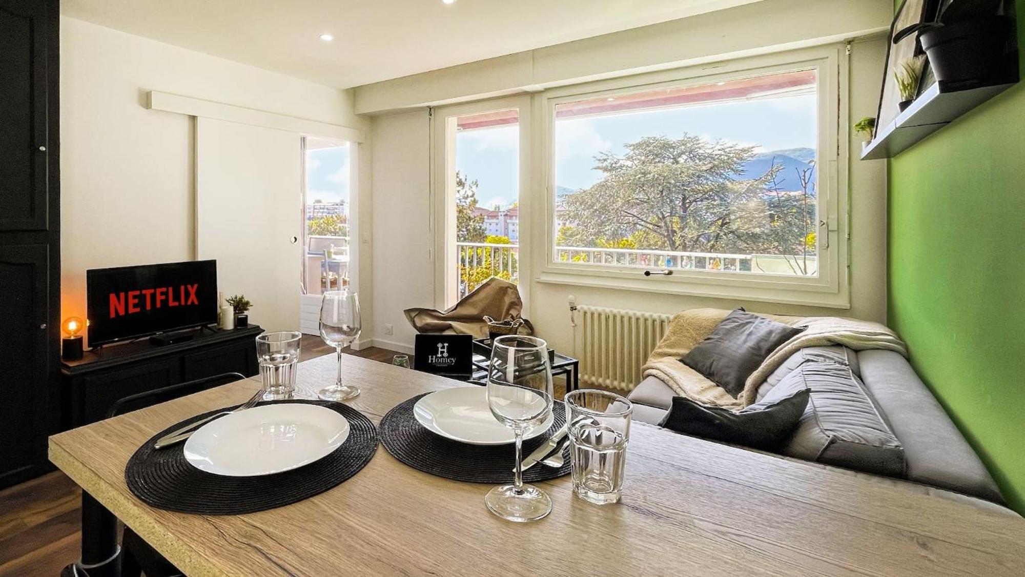 Homey The Nest - New / Balcon Prive / Free Parking Аннмасс Екстер'єр фото